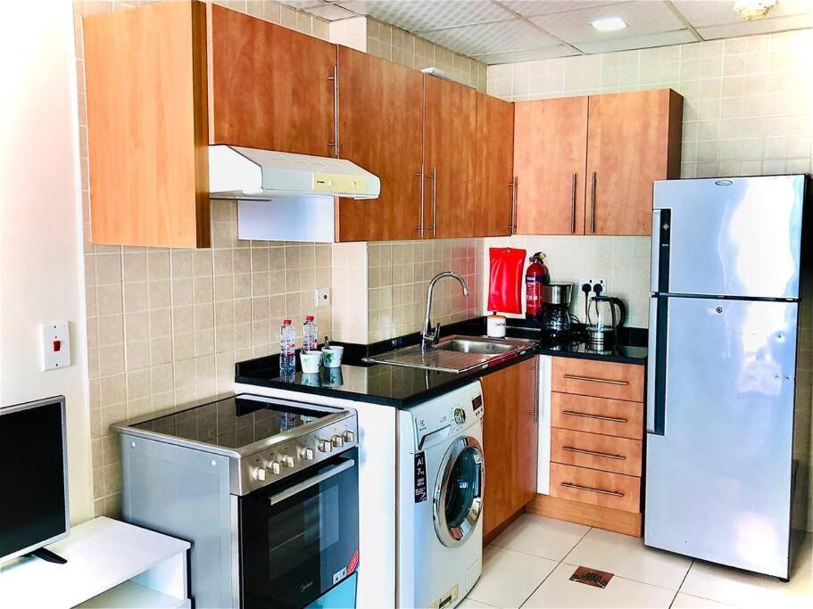Panoramic Sea Views Studio Apartment - Marina Дубай Екстер'єр фото
